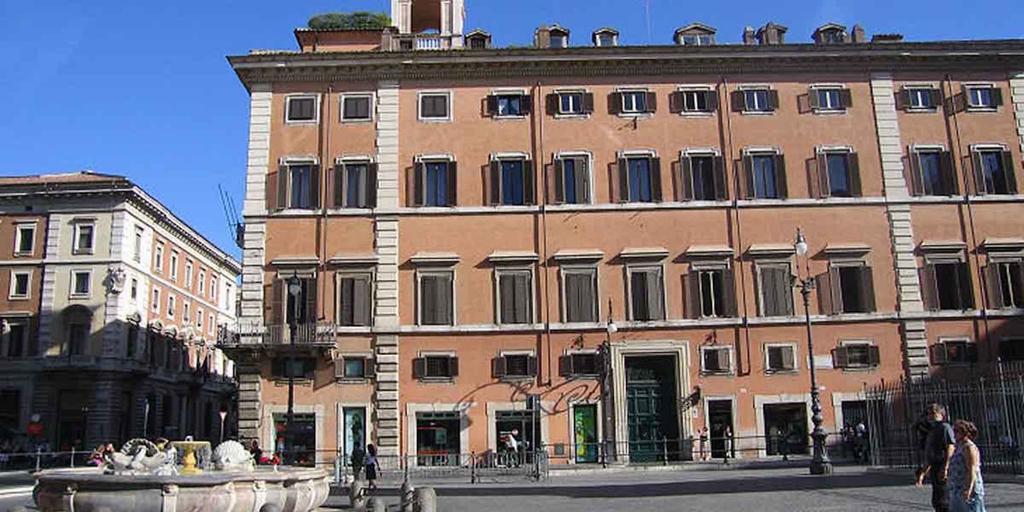 Piazza Colonna - Charme Homes *