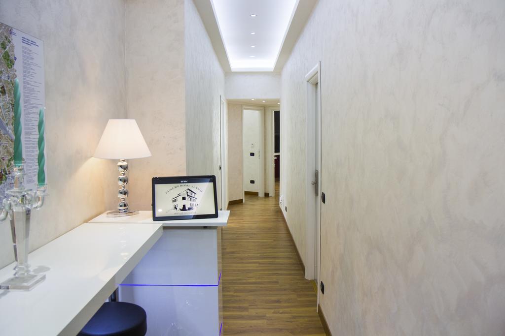 Luxury Savini Couette-café Rome