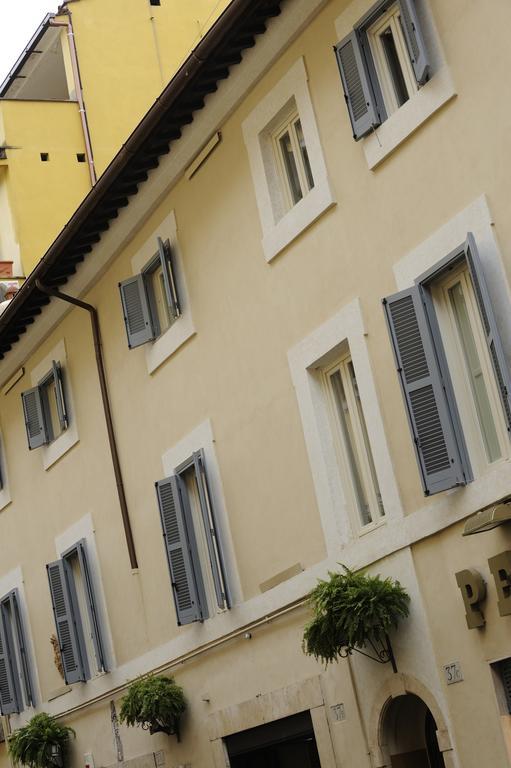 Mario De' Fiori 37 Hotel Rome