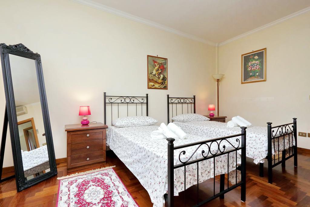 Via Eugenio Gra 30 Apartment *