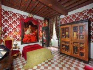 Antica Dimora De Michaelis Guest house Rome