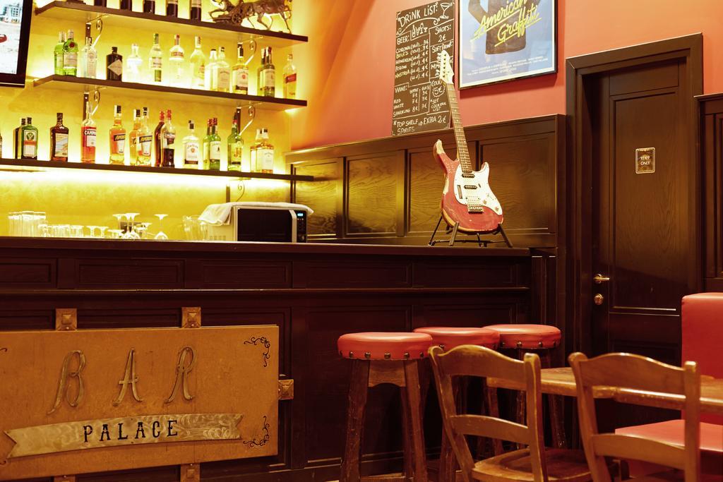 Alessandro Palace & Bar Hostel