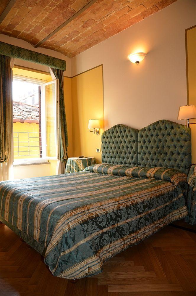 Hotel Coronari Palace