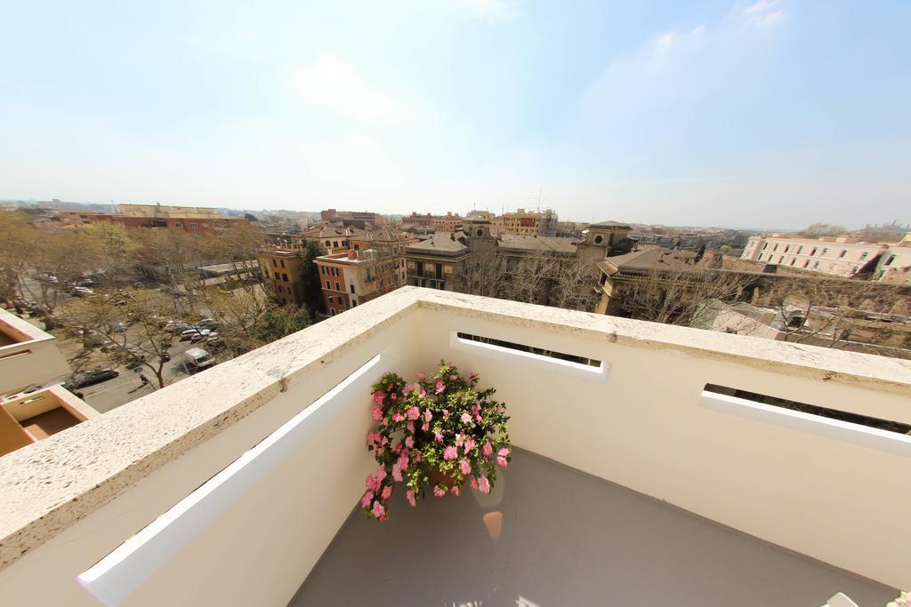 Windows On Bed & Breakfast Rome