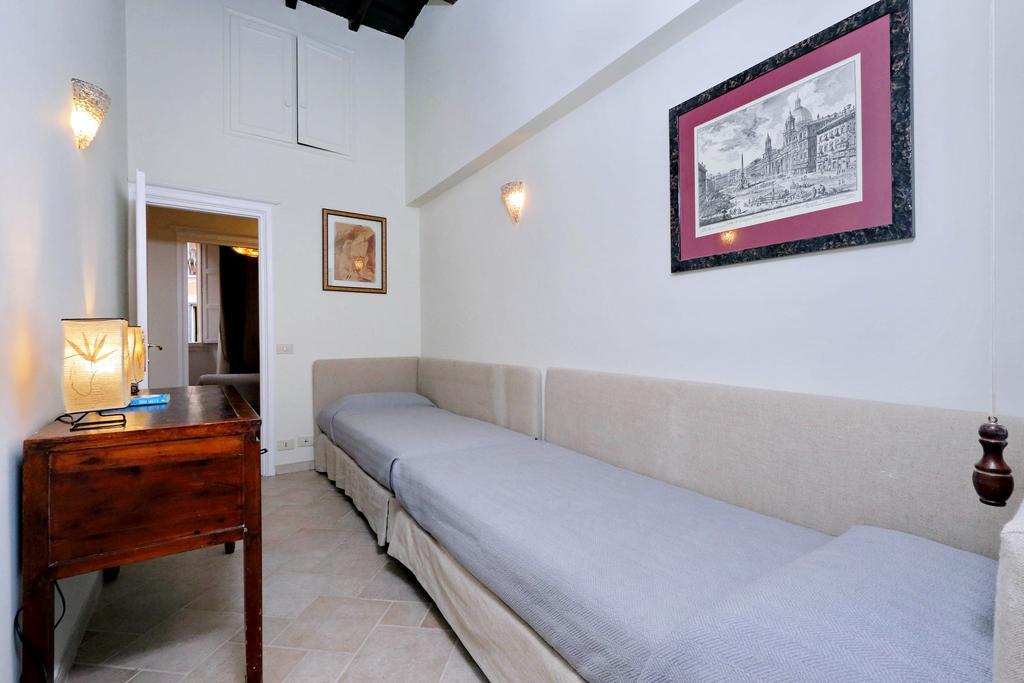 Apartment Trevi Vicolo Scanderbeg Rome