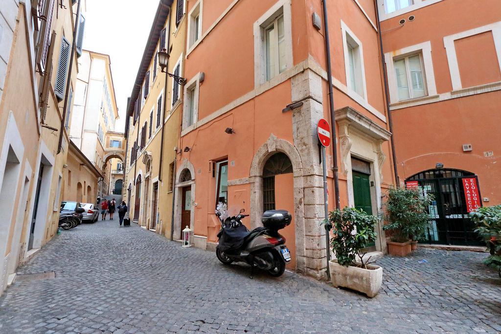 Trevi Vicolo Scanderbeg Apartment *