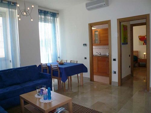 Lux Aparthotel