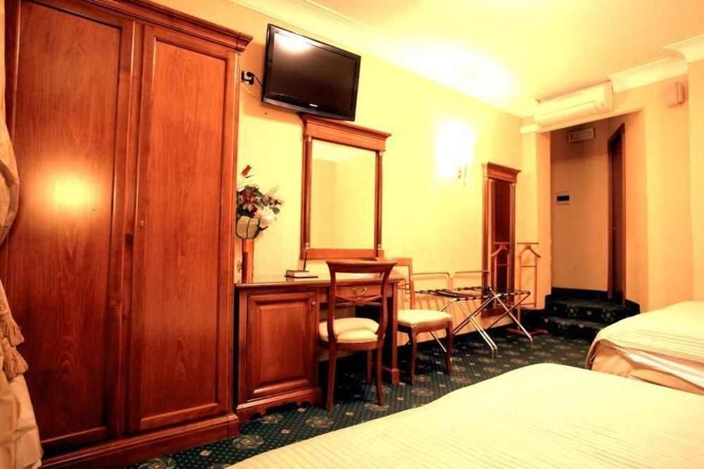 Luxury H 2000 Bed & Breakfast Rome