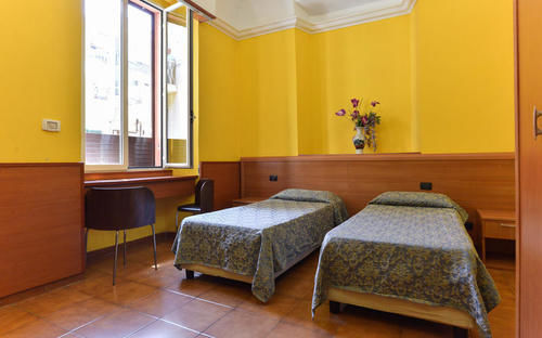 Beauty Hostel *