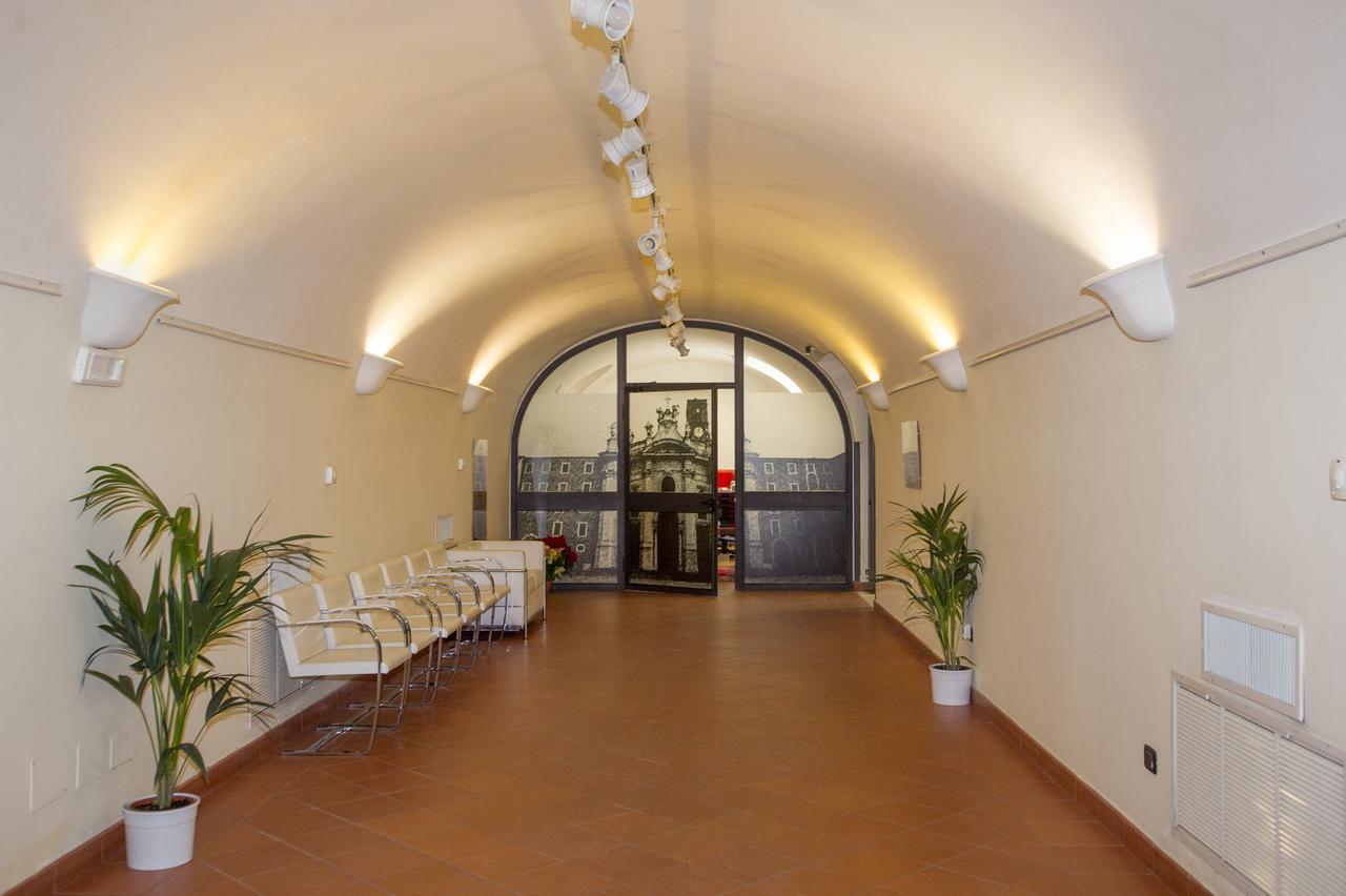 Couette-café Domus Sessoriana 3*