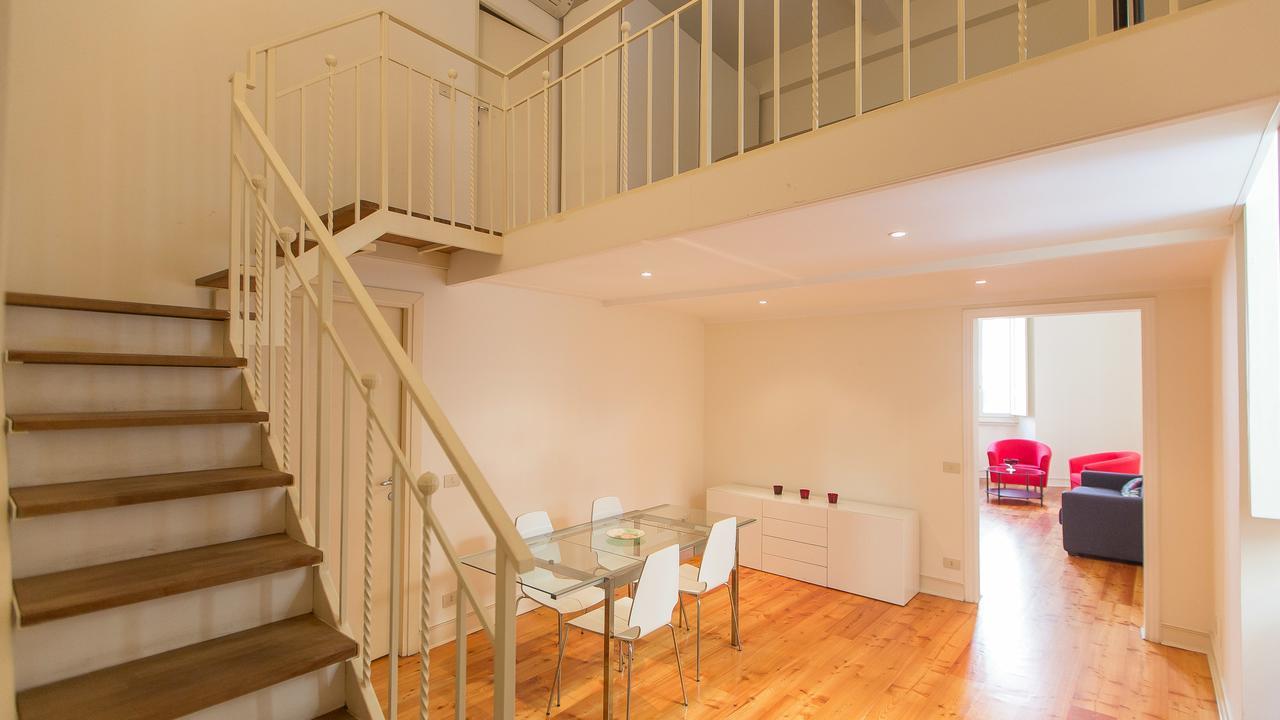 Santa Chiara Apartment *