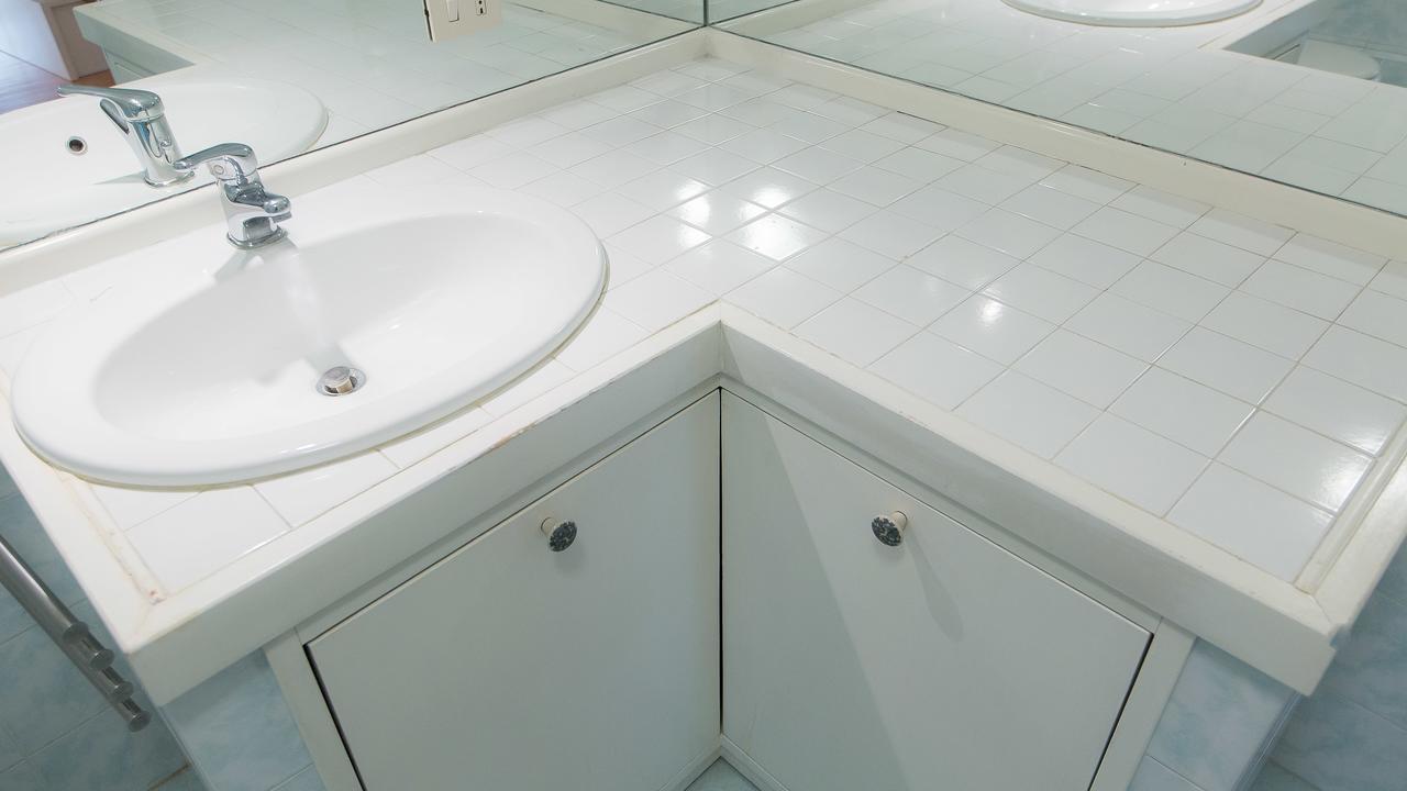 Santa Chiara Apartment *
