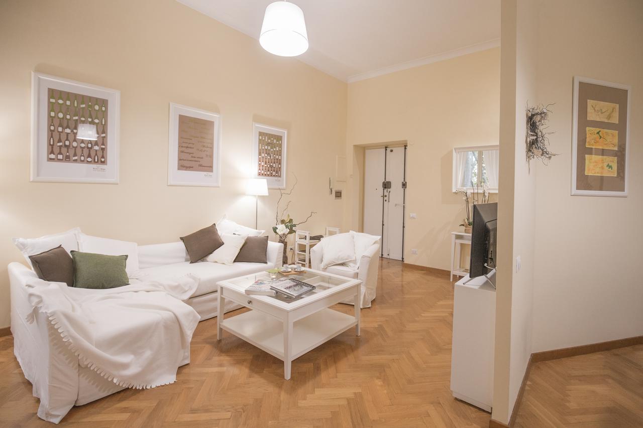 Roma's Trastevere Apartment