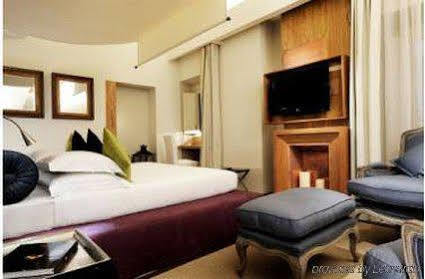 Mario De' Fiori 37 Hotel Rome