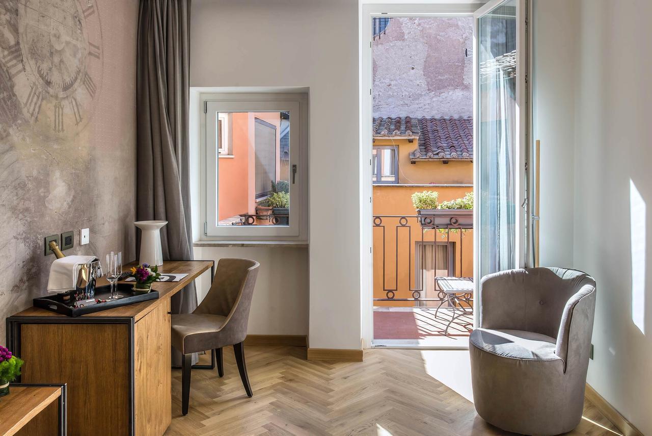 Navona Essence Rome