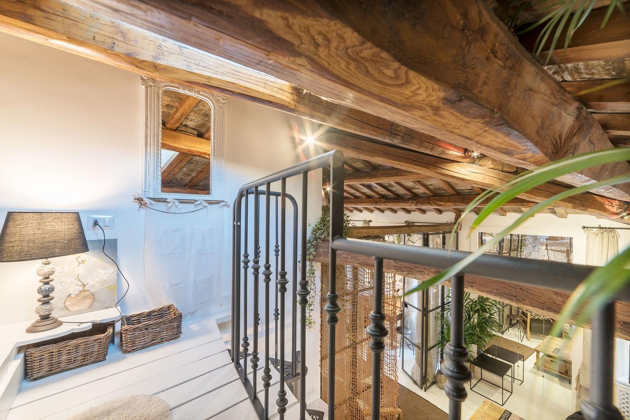 Loft&terrace - Elevated Elegance At Navona Apartment