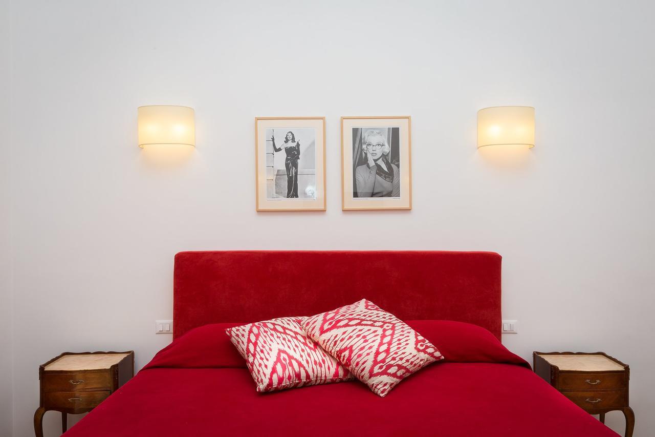 Prestigious Via Barberini Apartment Rome