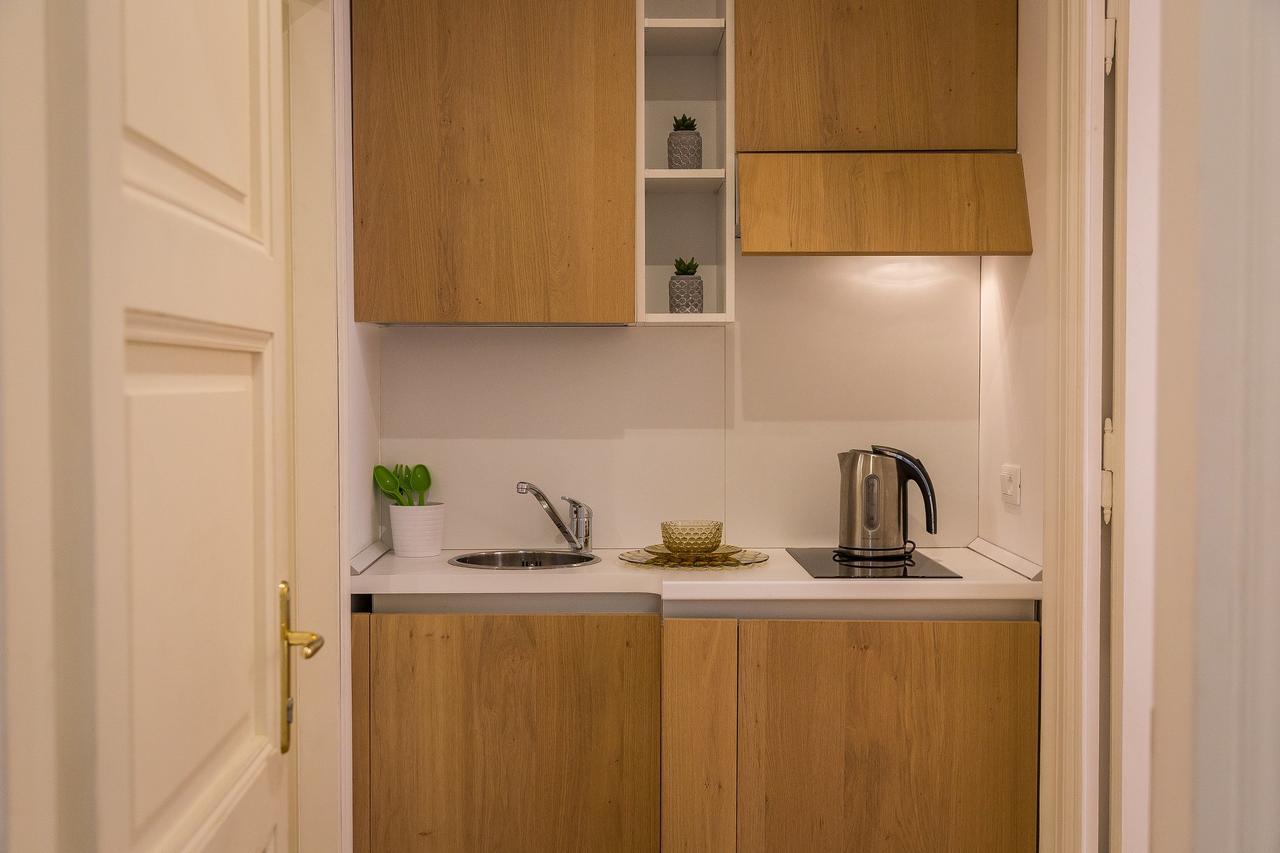 Apartment Prestigious Via Barberini Rome