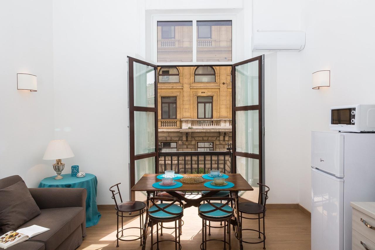 Apartment Prestigious Via Barberini Rome