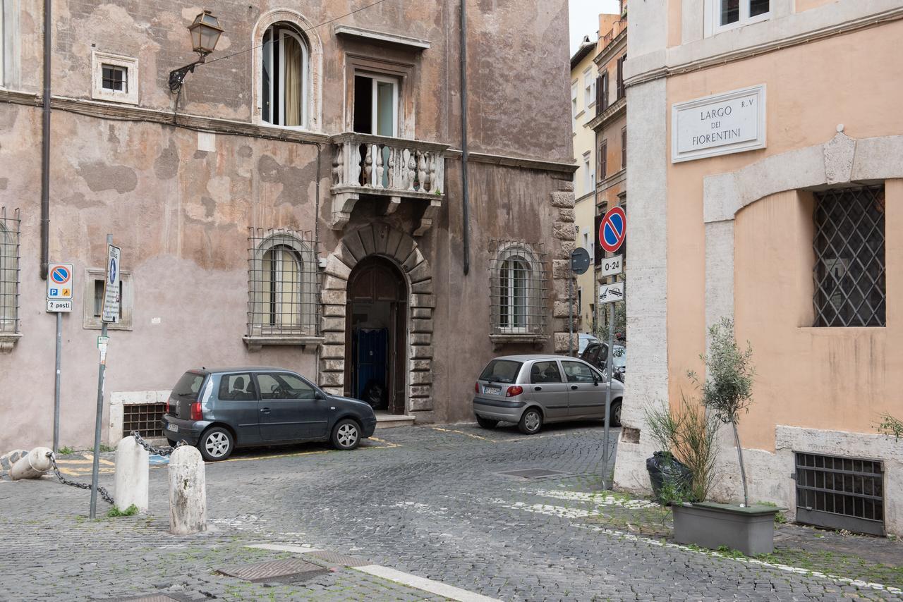 Bed & Breakfast Domus Giulia Rome