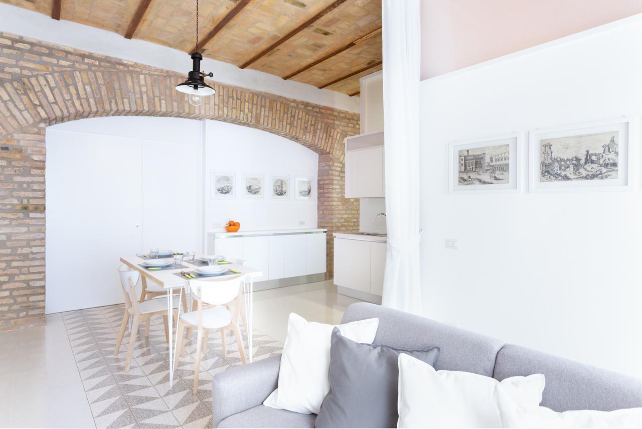 Lilli Vatican White Domus * Rome