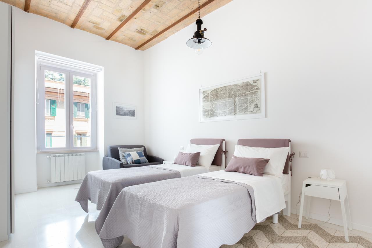 Lilli Vatican White Domus * Rome