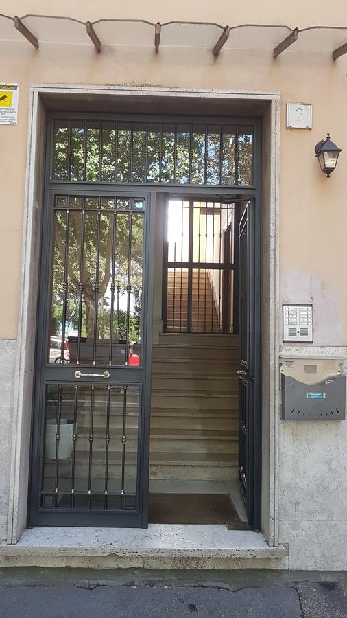 Cavour 1&3 * Rome