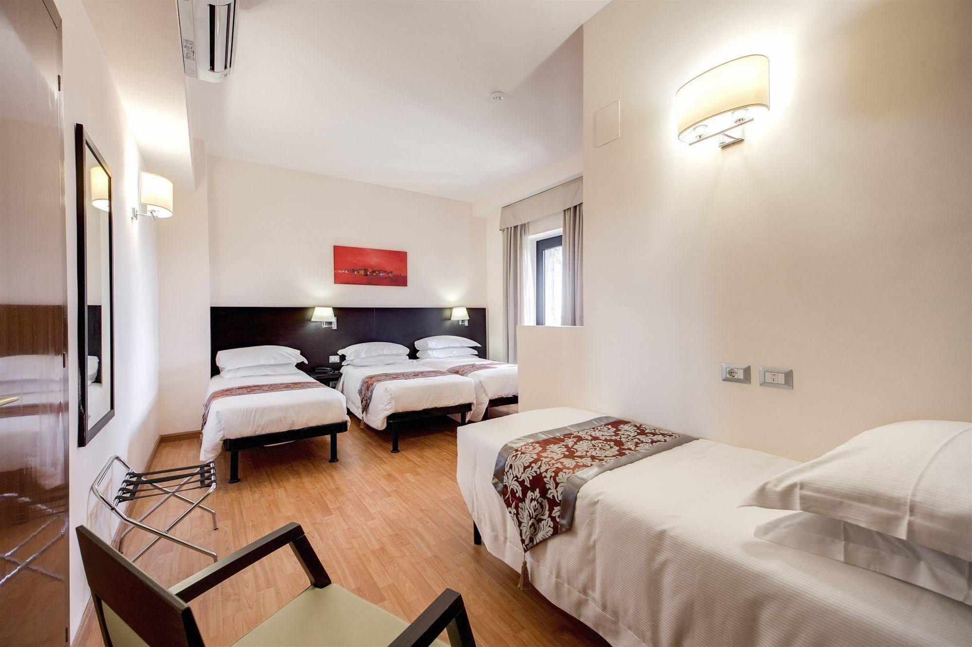 Regal Park Hotel