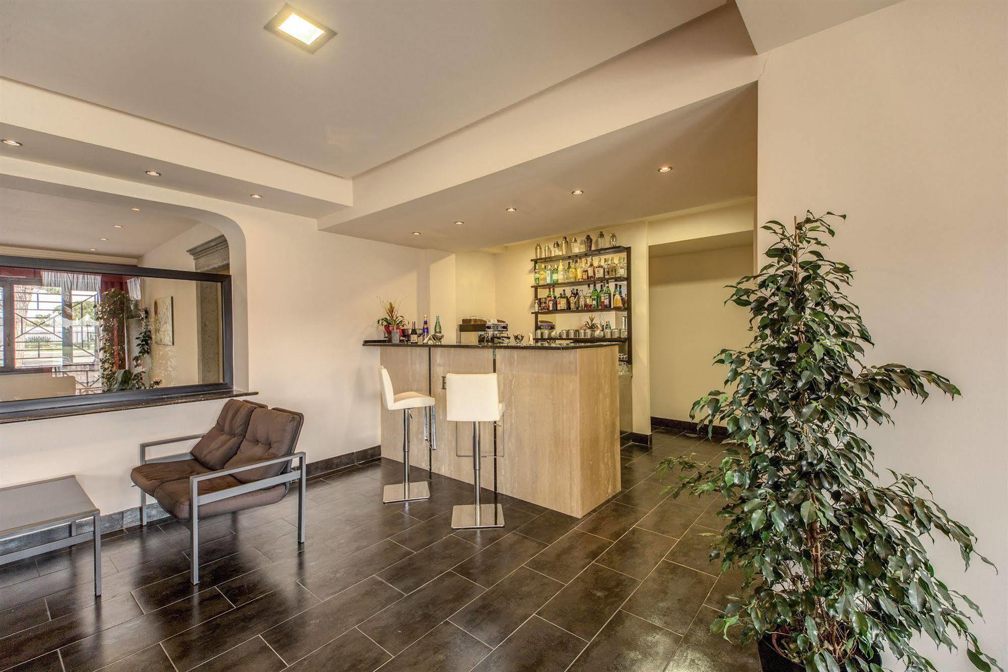 Regal Park Hotel 4*