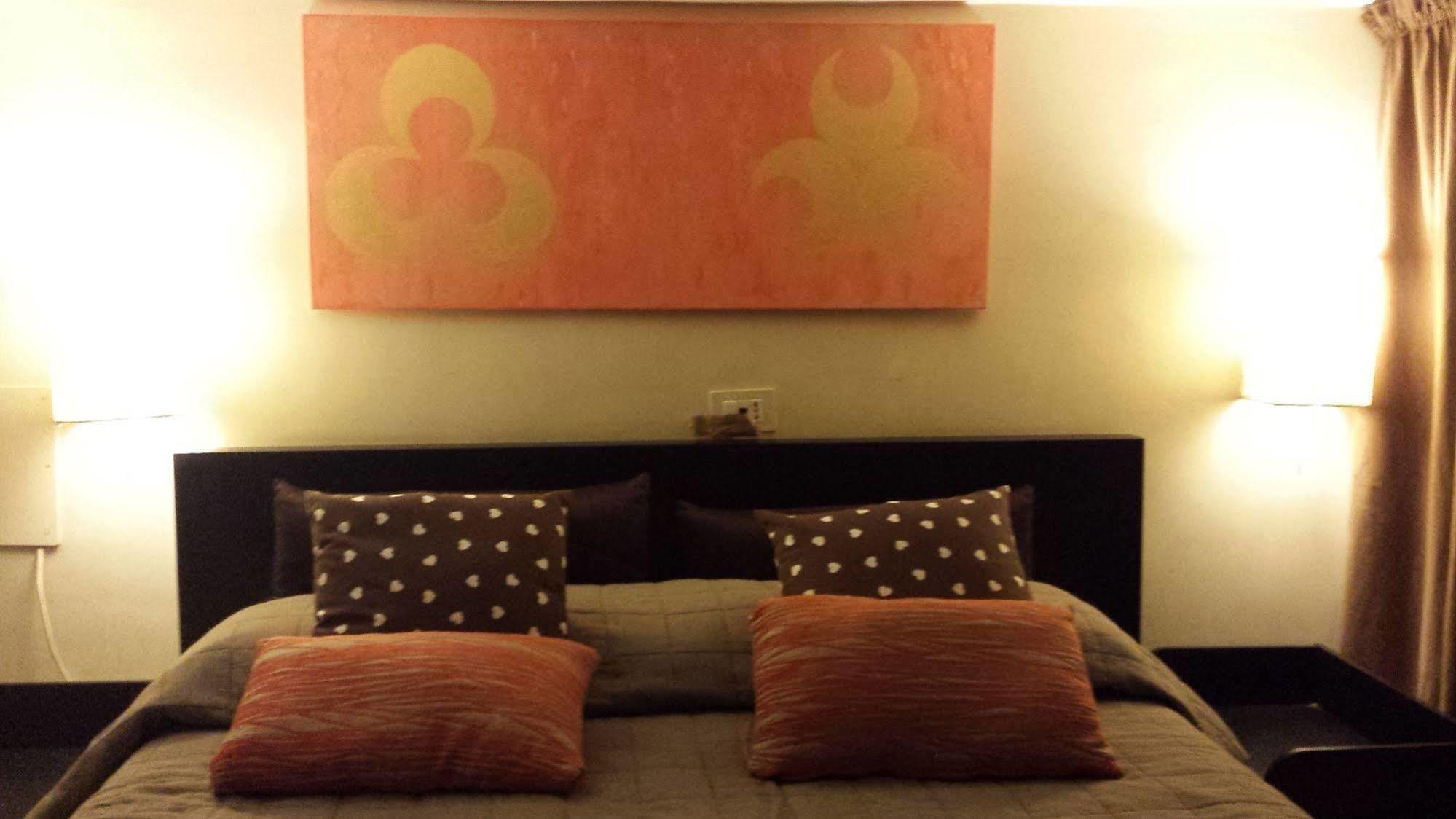 Kiara Hotel 2*