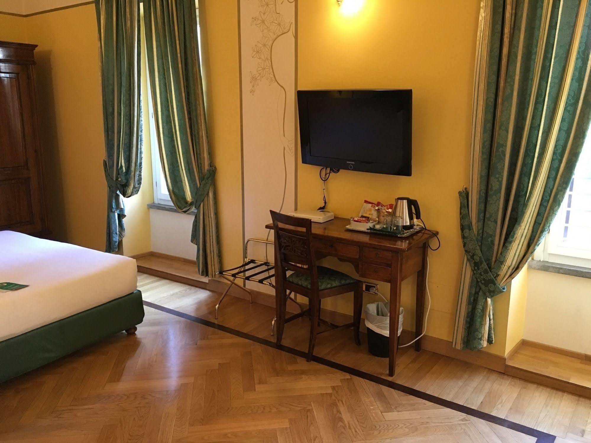 Coronari Palace 3*