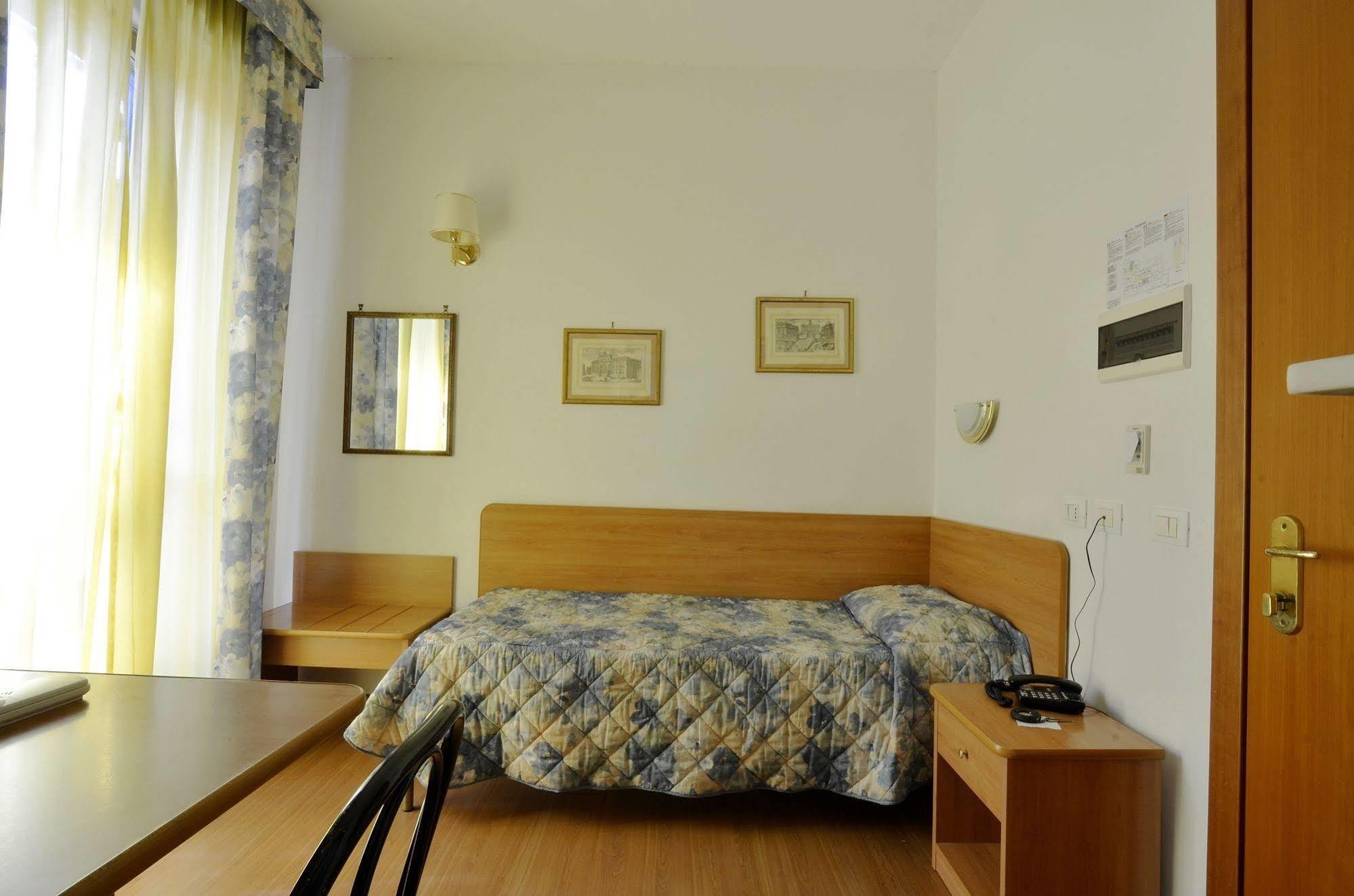 Tirreno Hotel 3*
