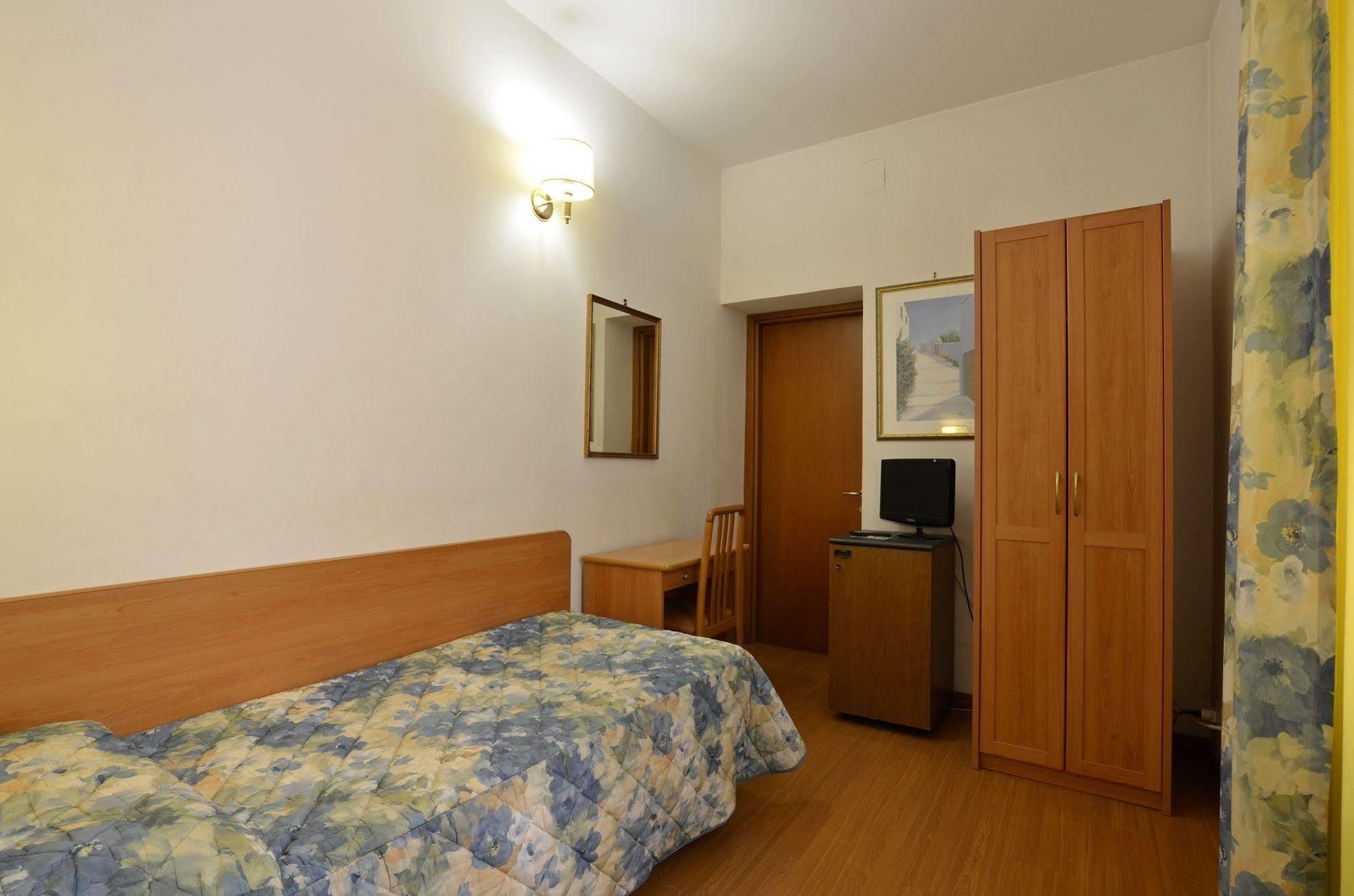 Tirreno Roma