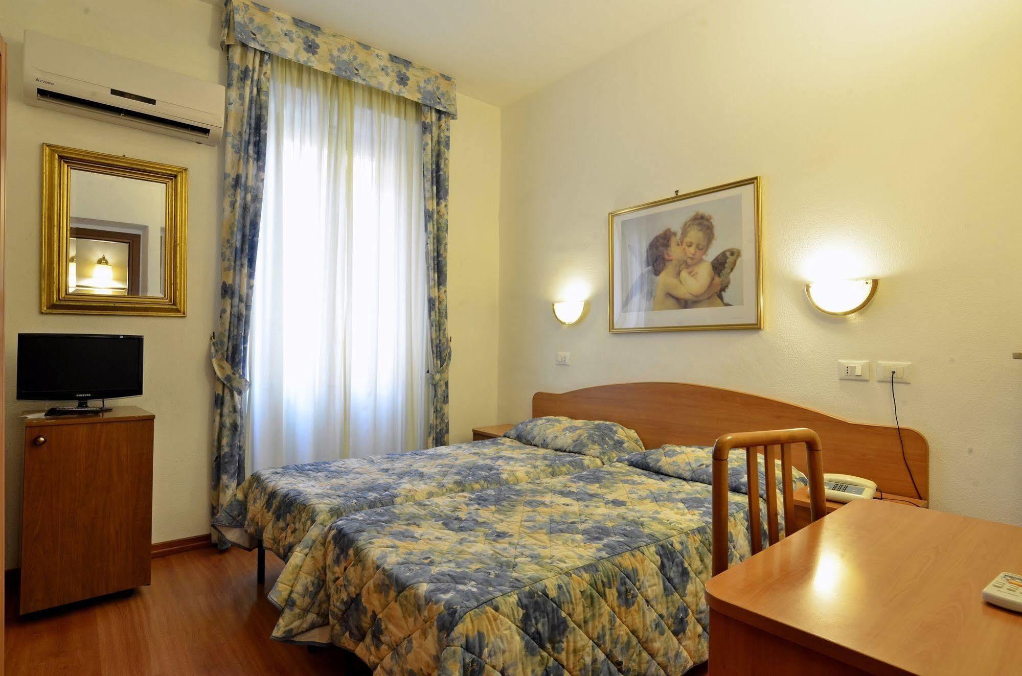 Tirreno Hotel Roma