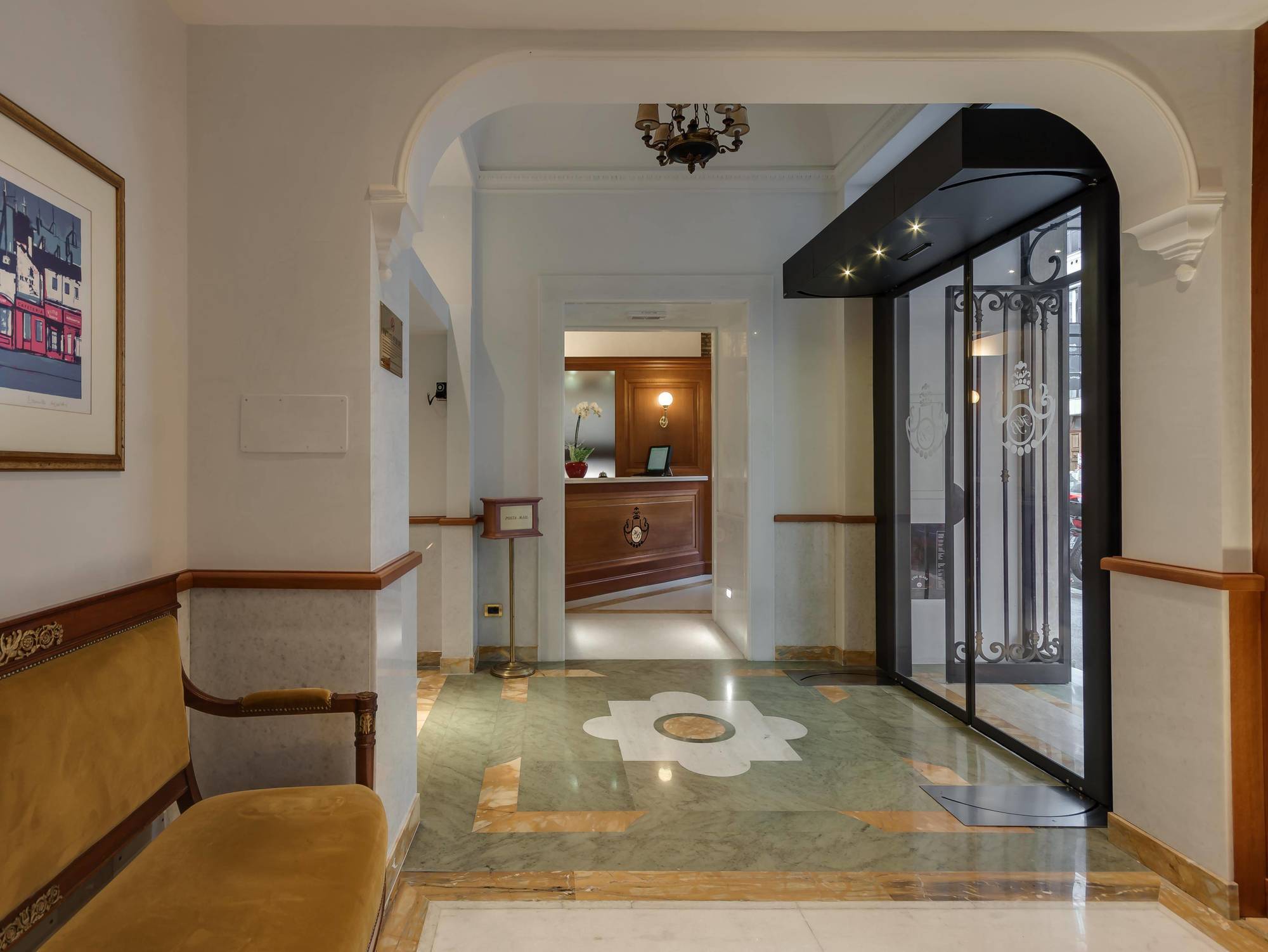 Borromeo Hotel 3*