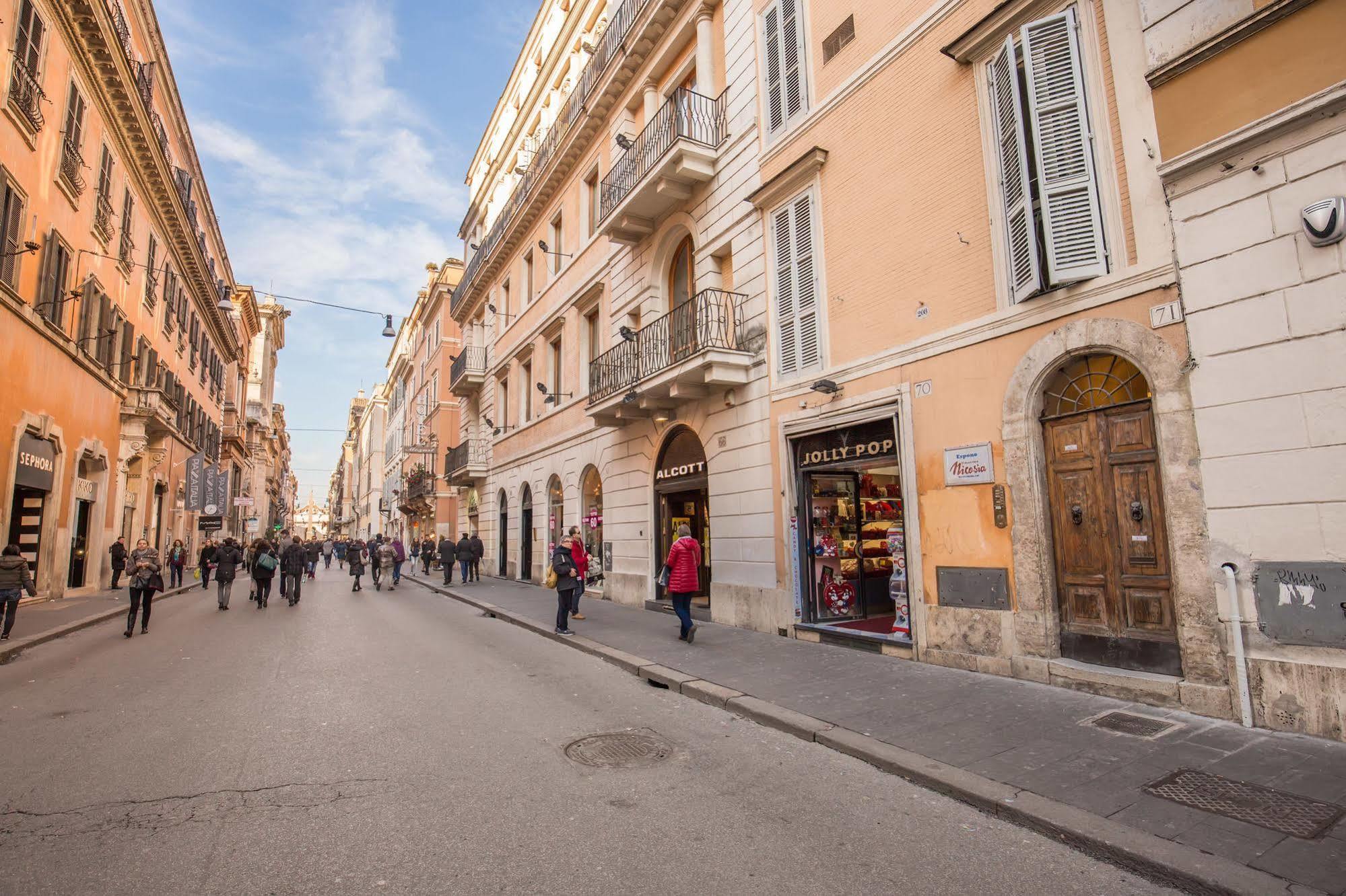 In Corso 2* Rome