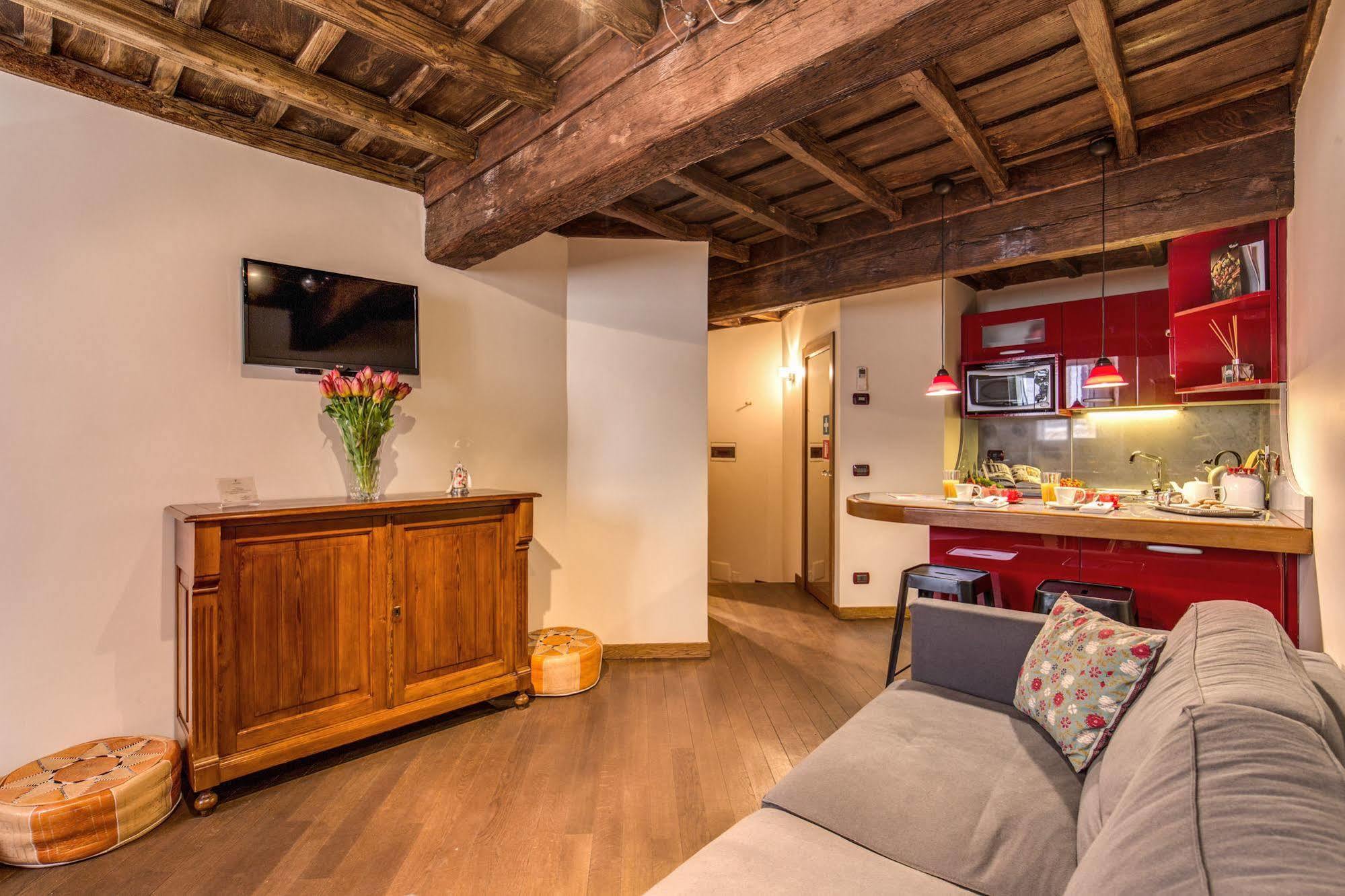 Hotel Your 2*