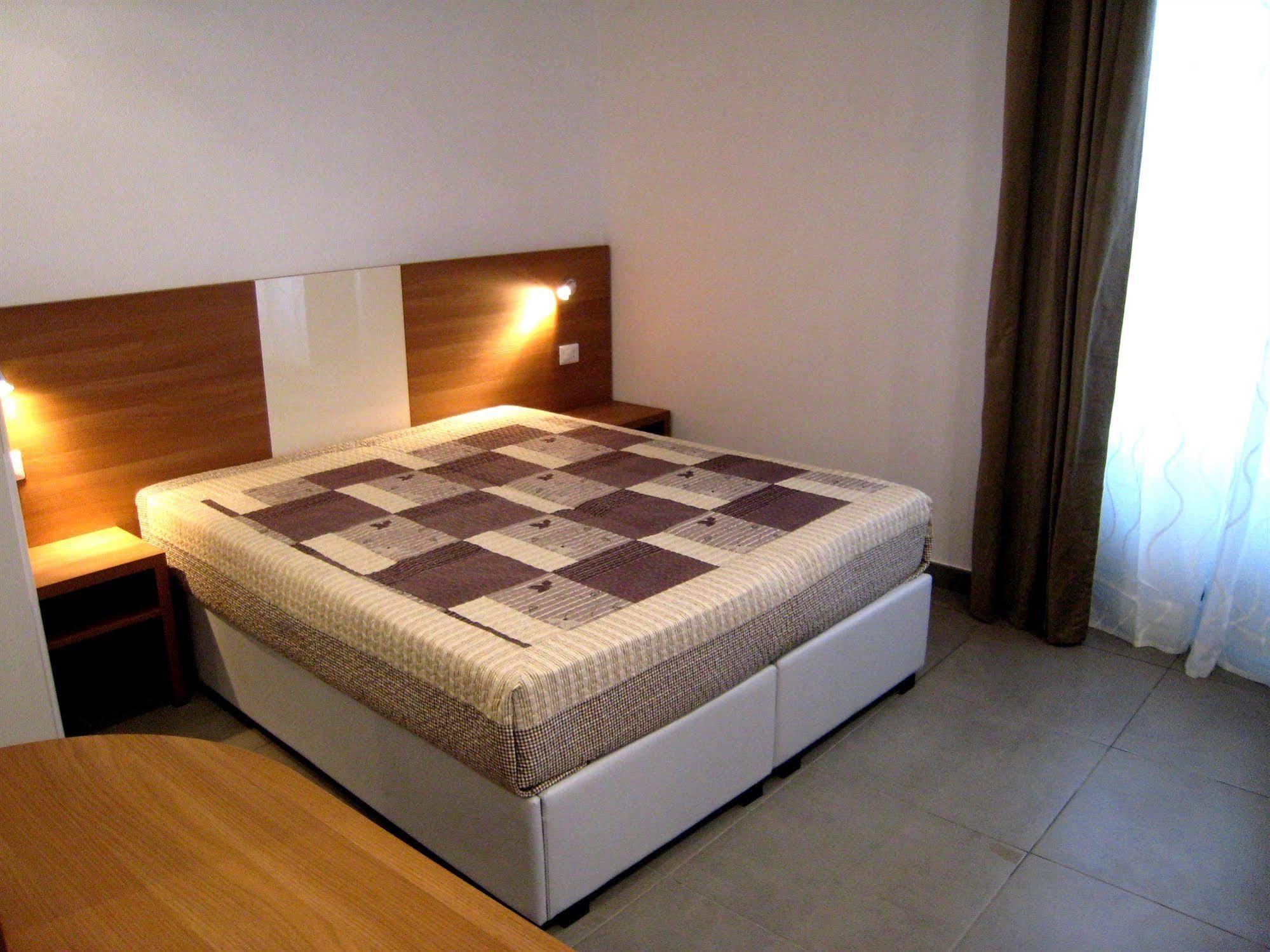 Guest house Holidays S.lorenzo New 2*