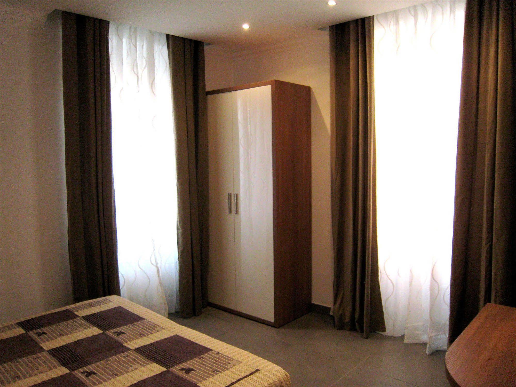 Holidays S.lorenzo New Guest house Rome