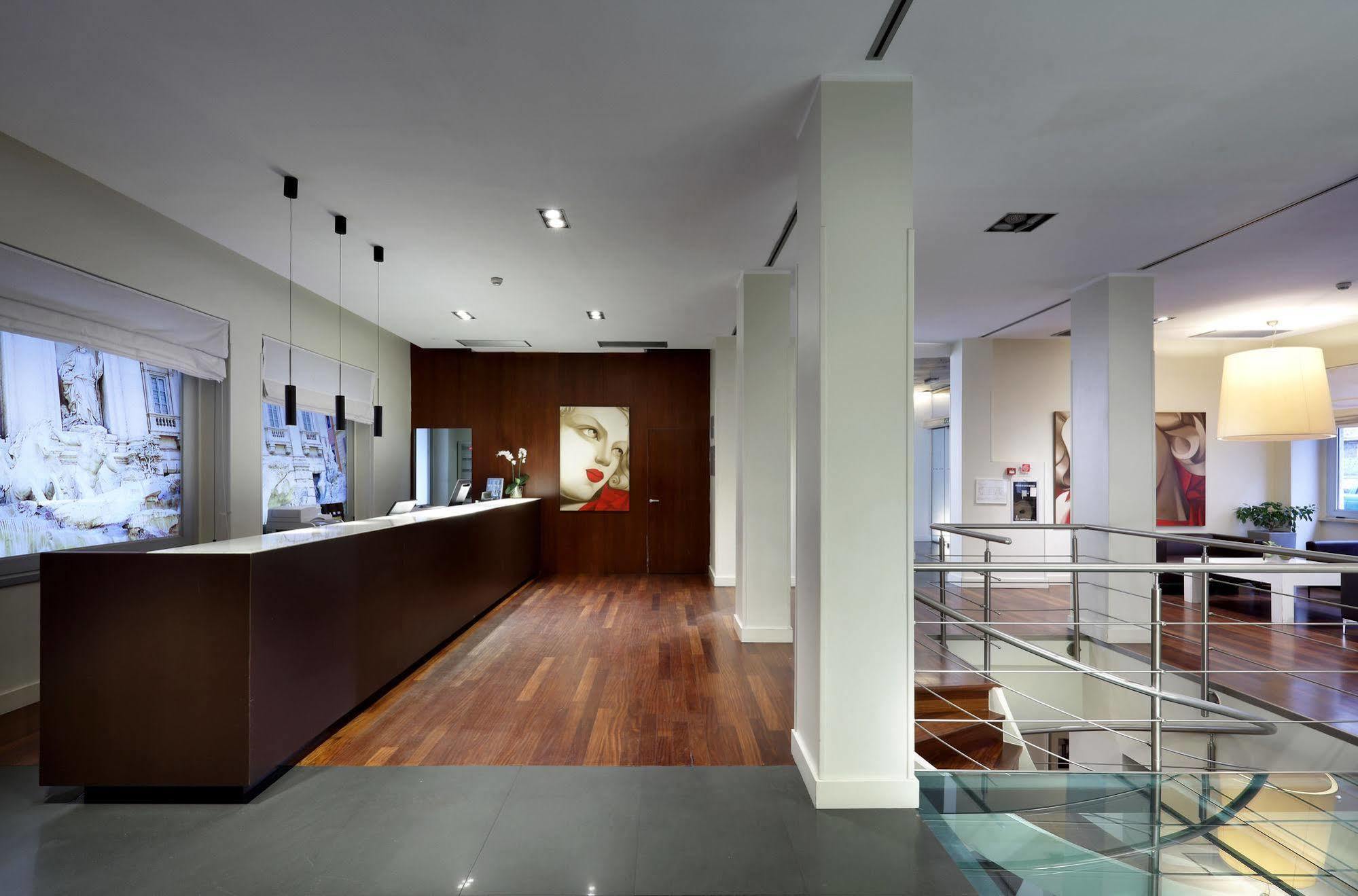 Saint John Hotel 4*