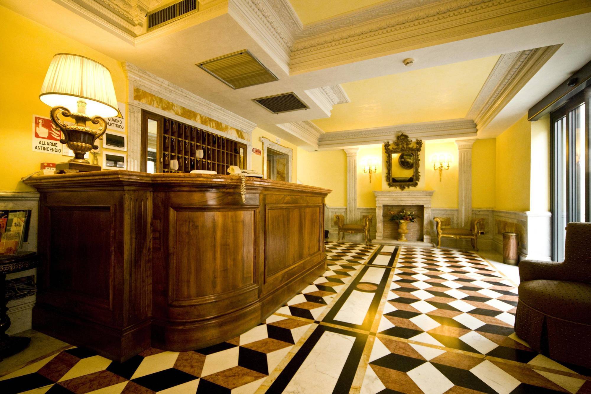 Donatello Hotel 3*
