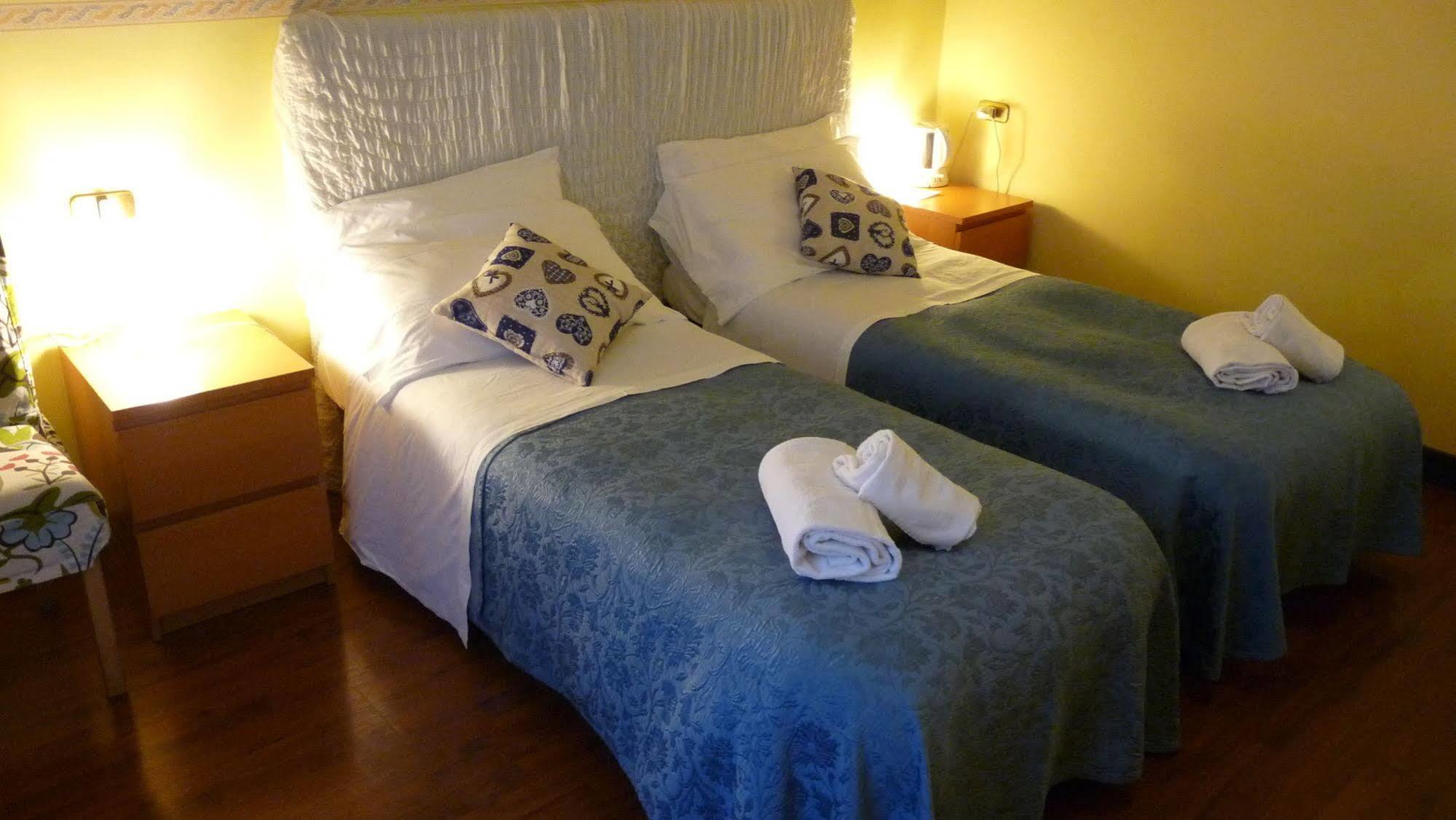 Daplace - Arena House Guest house
