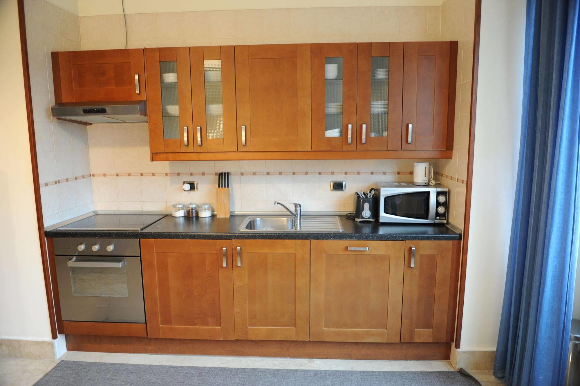 Aparthotel Lux 2*