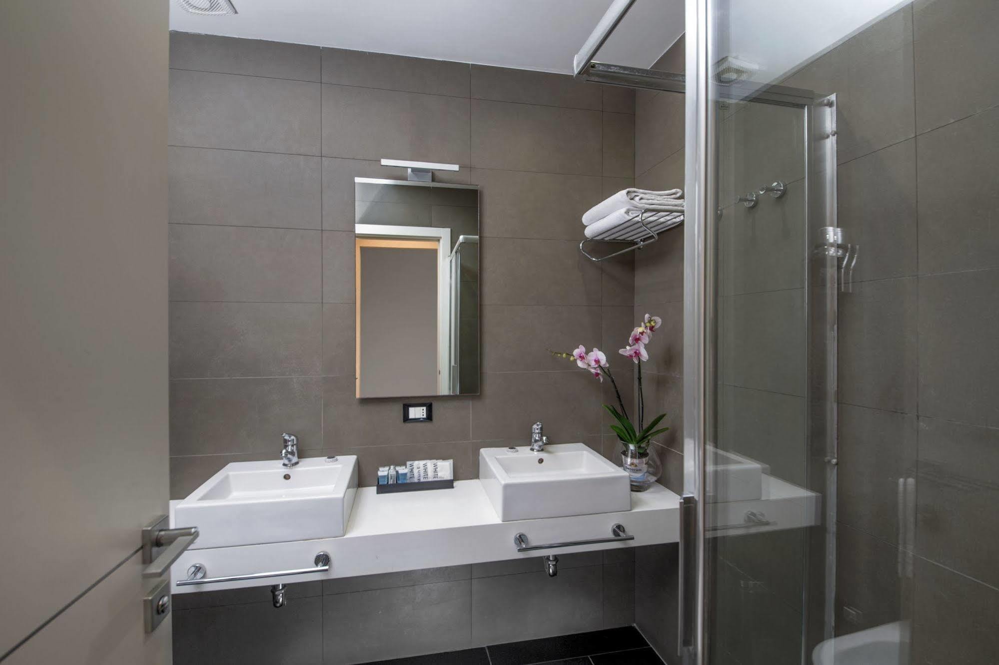 Via Del Corso Guest house 3*