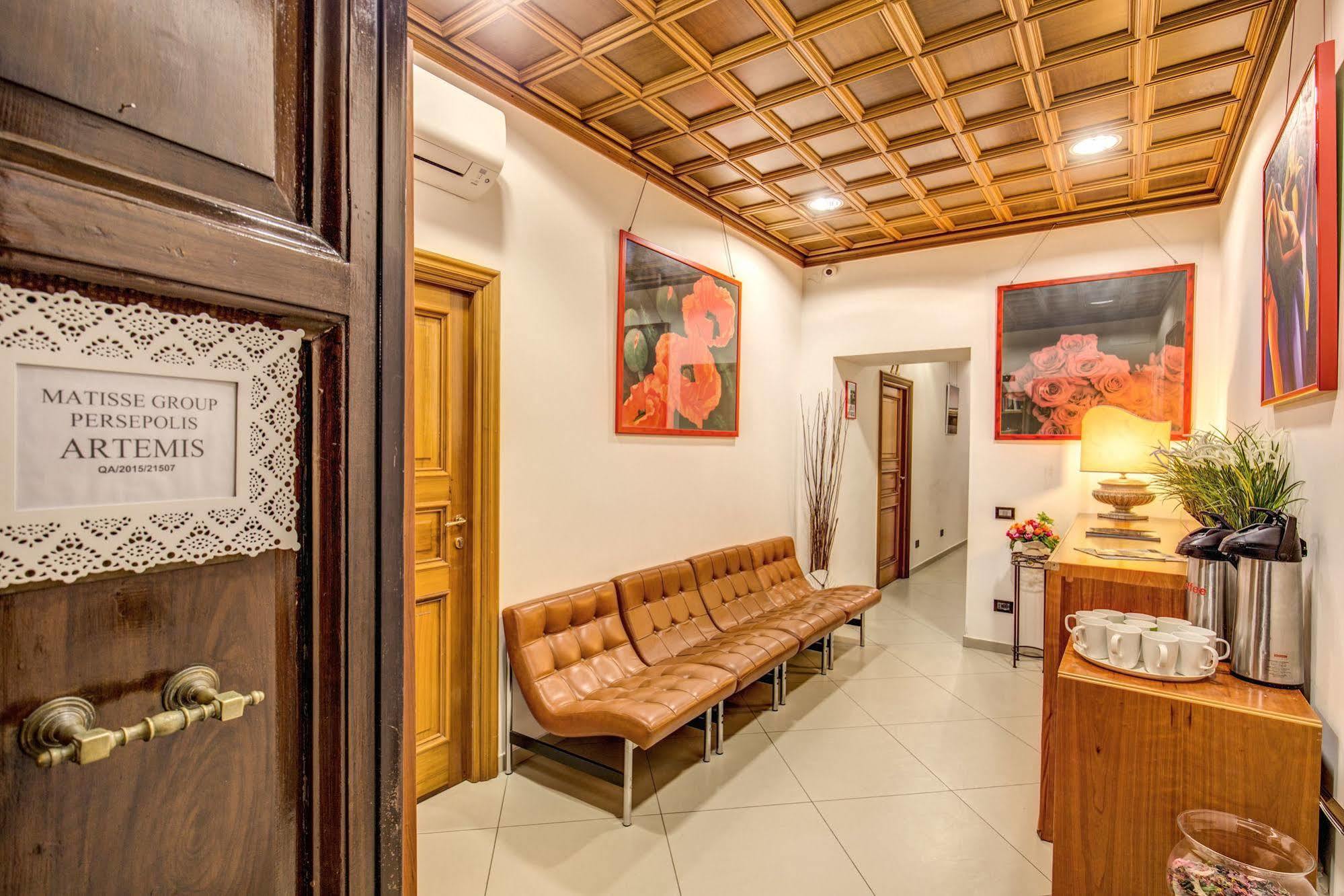 Artemis 3* Rome