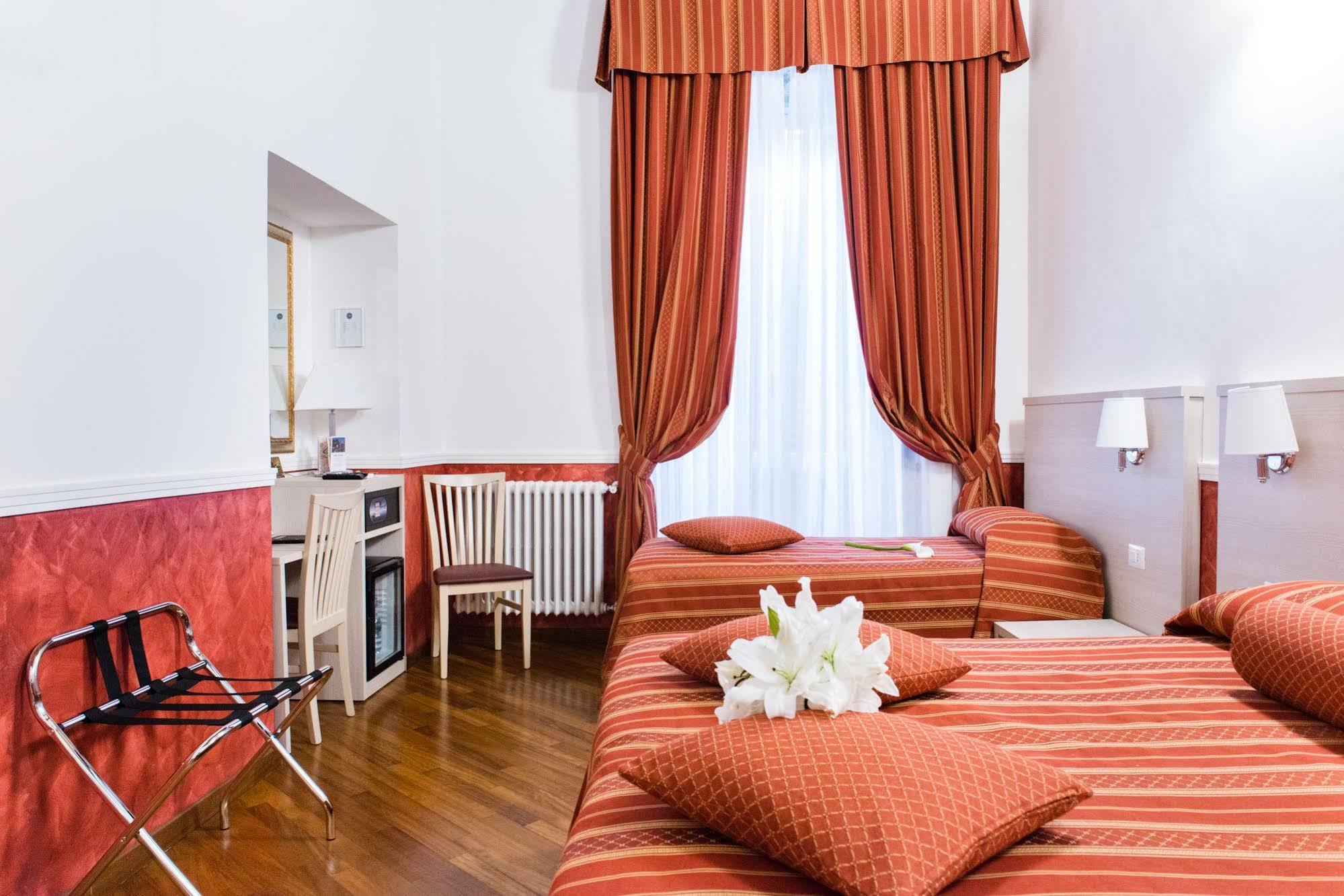 Couette-café Domus Capilupi 2*