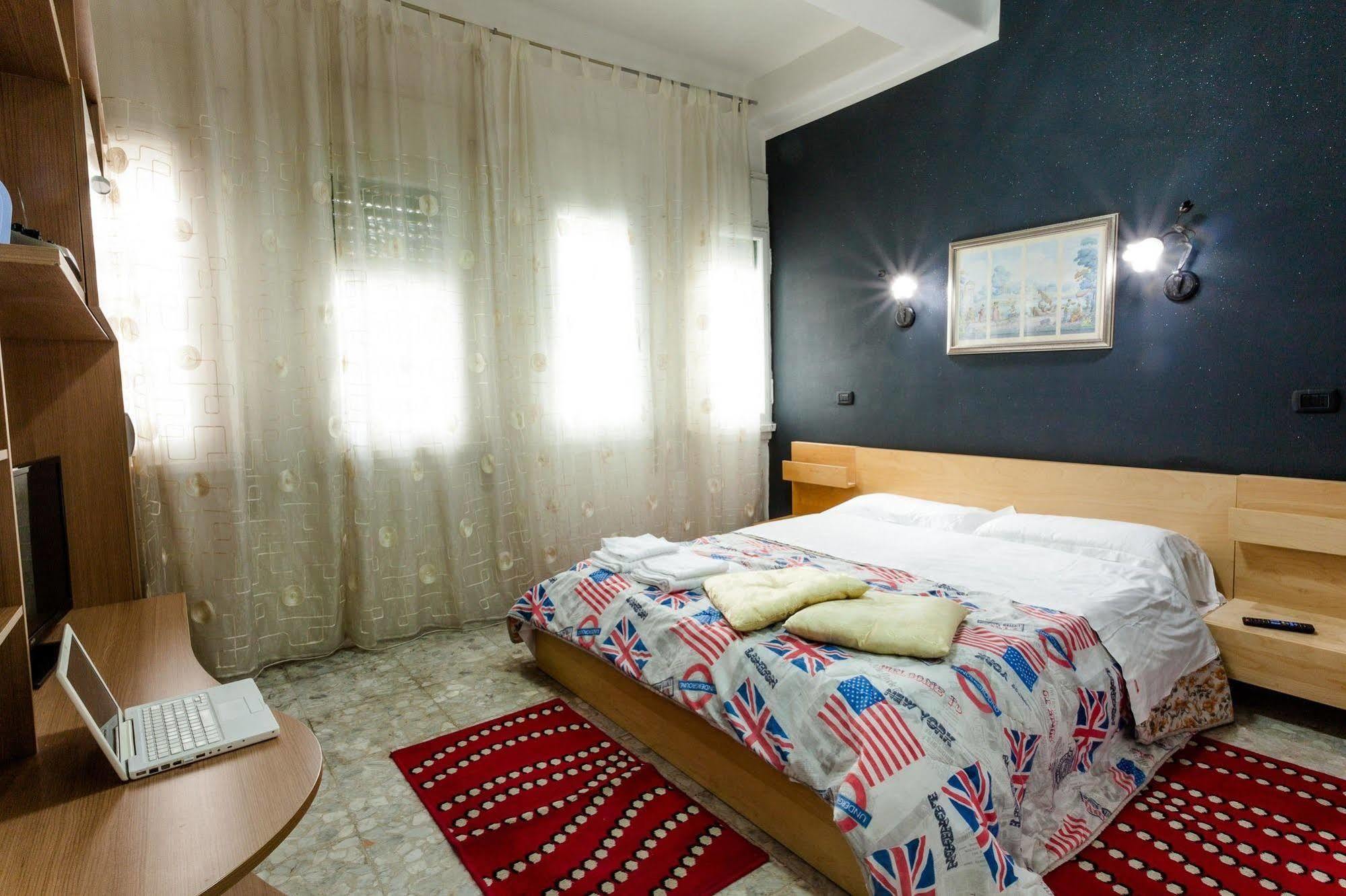 Eva Guest house *