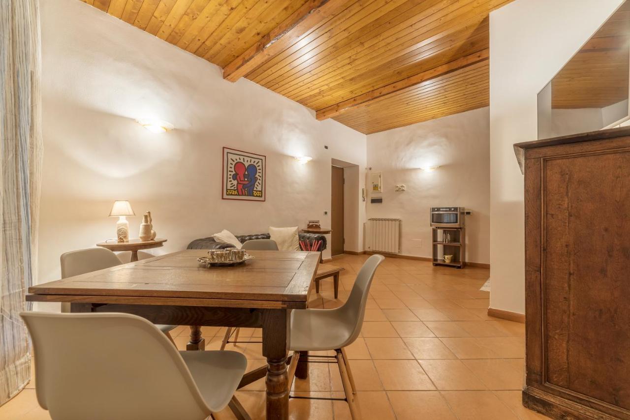 Borghese Roomy Flat Appartement Rome