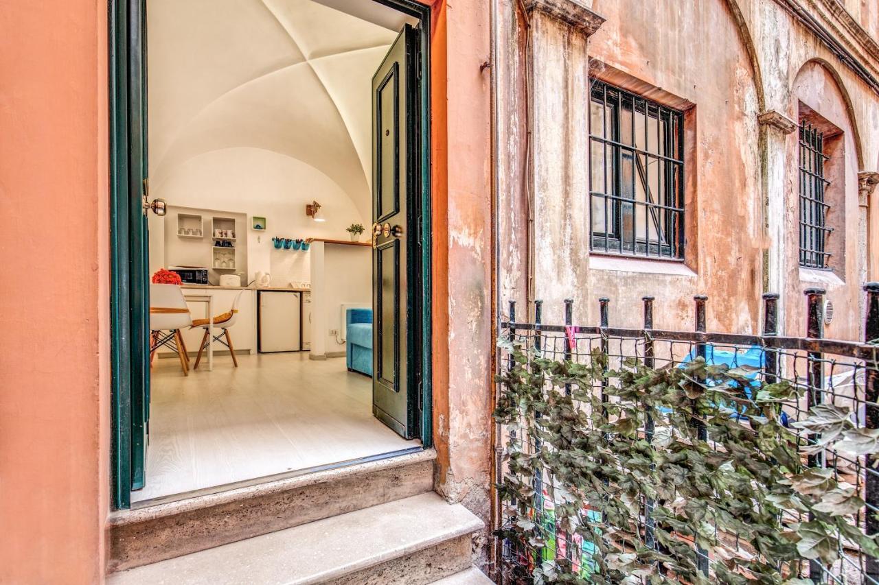 Coronari Stylish Rome