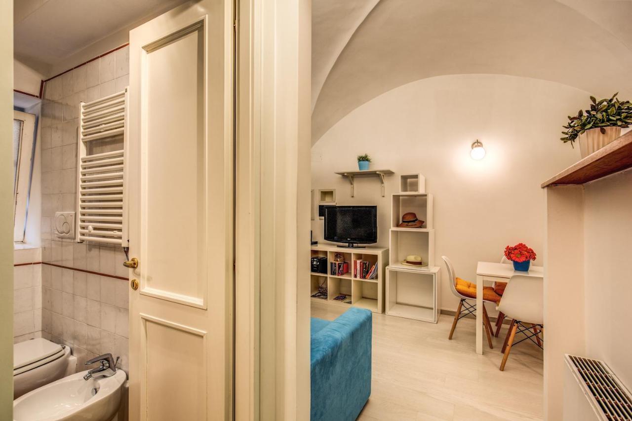 Coronari Stylish Apartment *